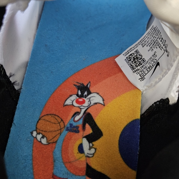 LeBron XV111 Low Nike, 8 Men's, White/ Bright  Crimson- Black - Picture 12 of 16